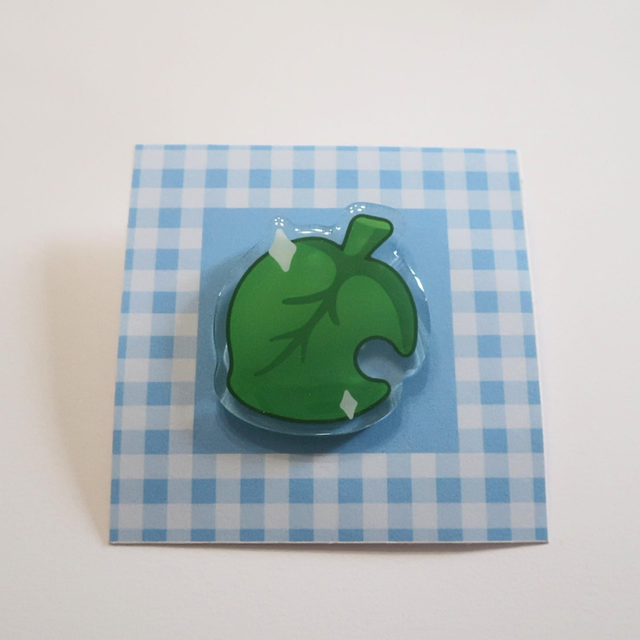 Pin&#039;s - feuille 