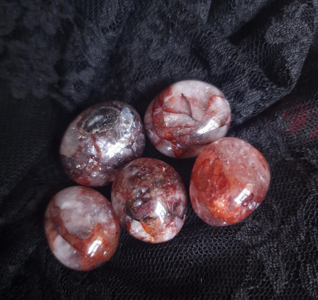 Hematoid fire quartz tumble