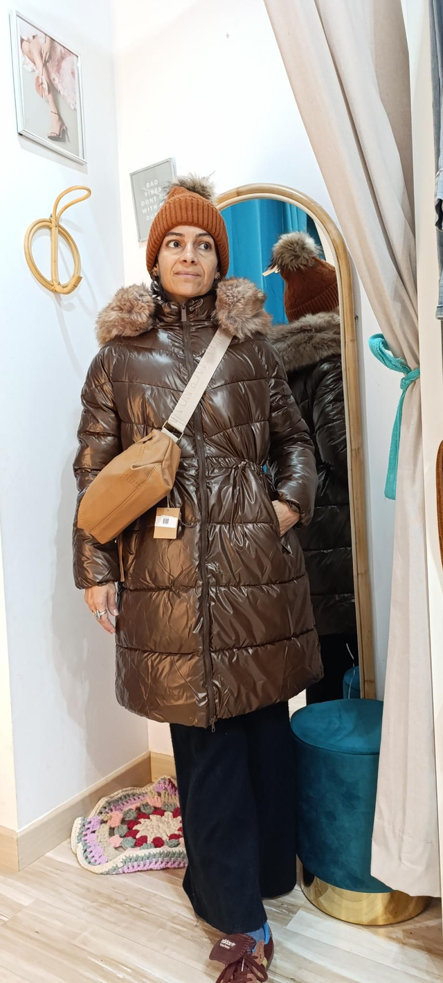 Abrigo Parka capucha desmontable 