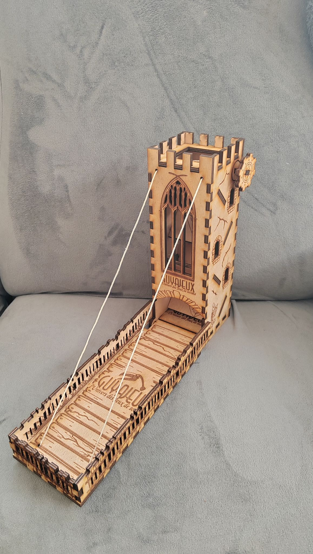 Tour à dés château fort