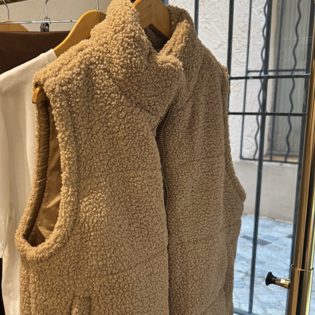 Doudoune bouclette sans manche 