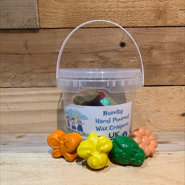 Bugs Wax Crayon Bucket 