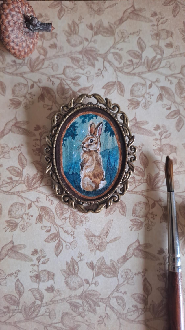 Broche forestière "3 petits bonds dans la brume" 