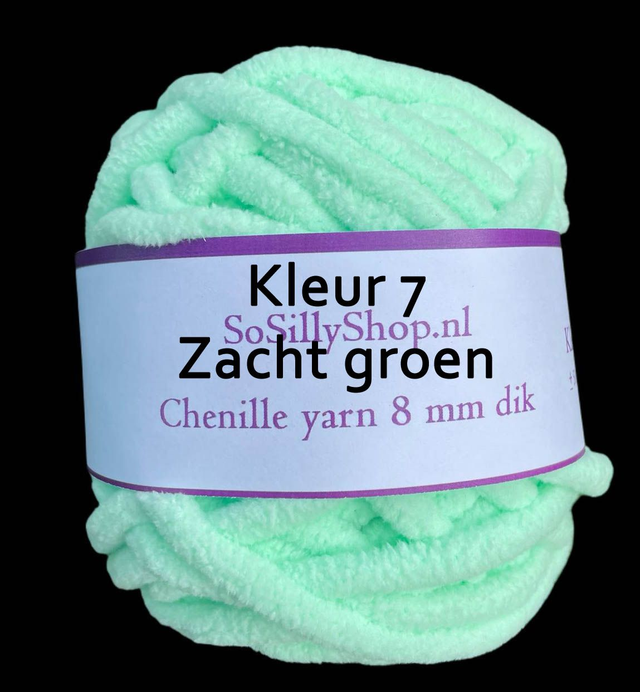 Chenille fluffy yarns 8 mm dik 45 grams