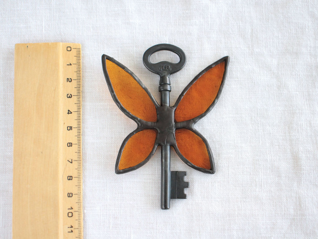 🗝️ Clé volante féerique "Viviane" en vitrail