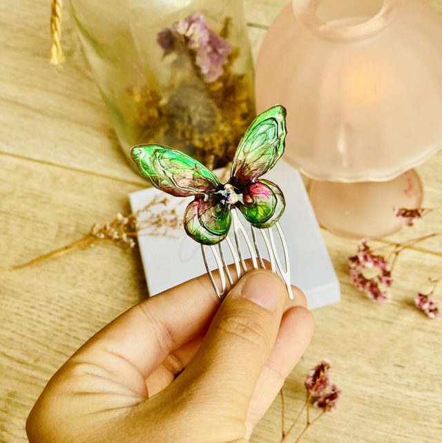 Papillon irisés - peigne à cheveux 