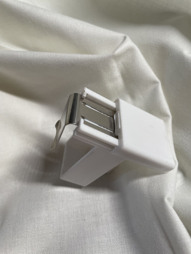 Crochet universel sans perçage pour fenêtre (10-27mm)