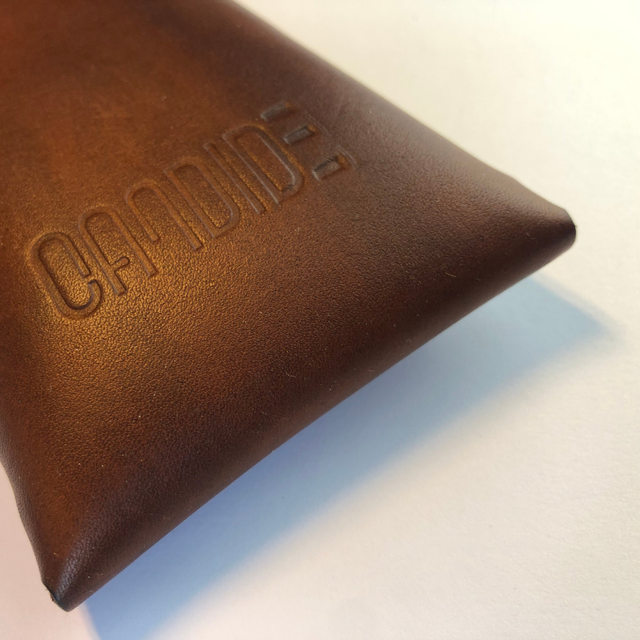 Etui à lunettes Halo