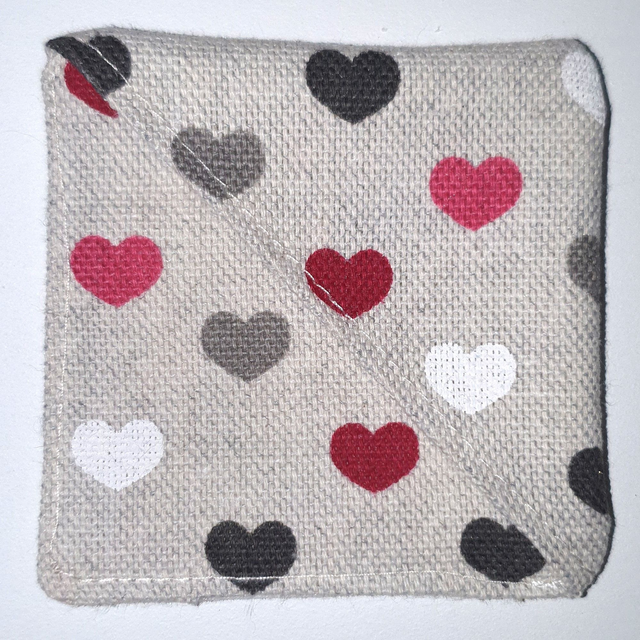 Marque pages crème motifs coeurs 2