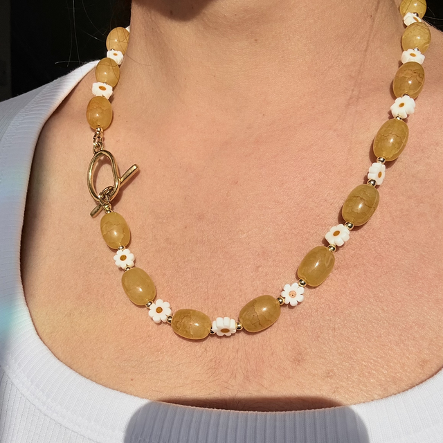 MAISIE - Yellow Glass Daisy Beaded Toggle Necklace
