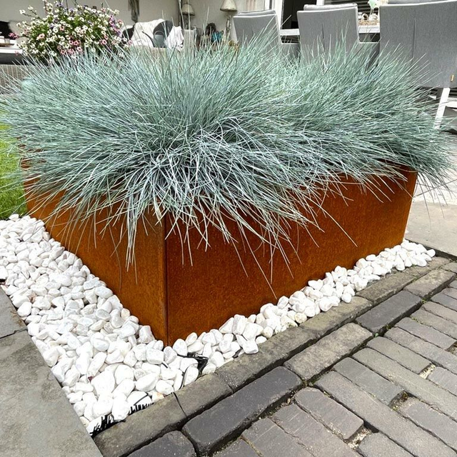 Fioriera in corten quadrata