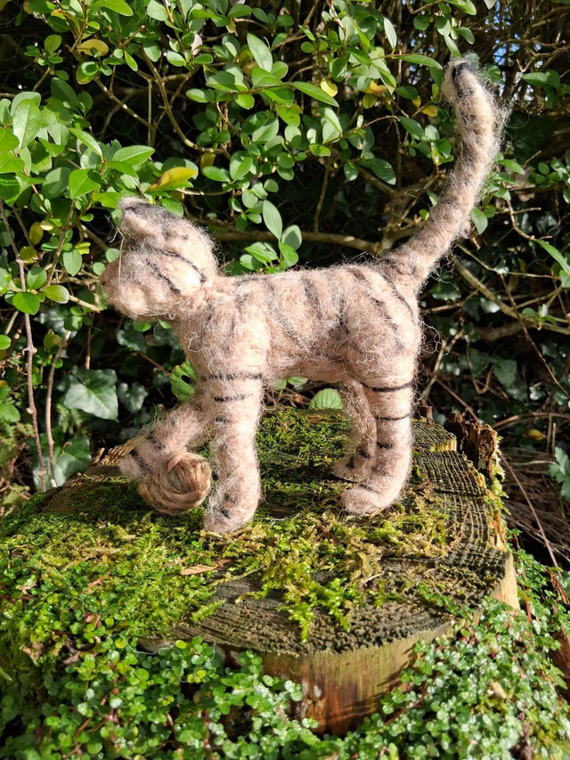 Needle Felt Cat Large Brown Tabby: Whiskers 