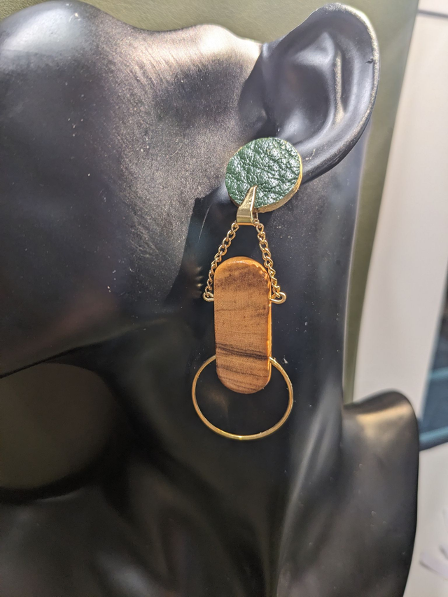 "Lauro" - Pendants Olivier, Cuir et Bronze