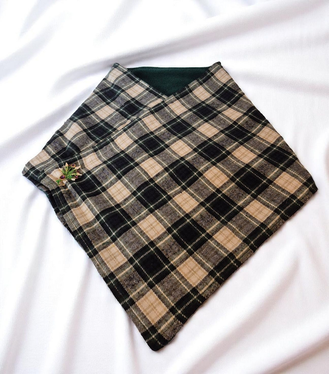 Lovely Green Wool Cozy Wrap