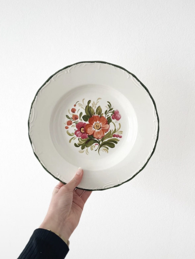 Plat avec décor floral – Pagnossin Earthenware – Pagnossin – Trévisse, Italie