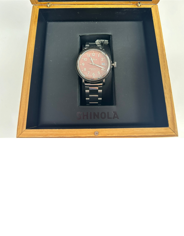 Shinola Watch in Metal Pink