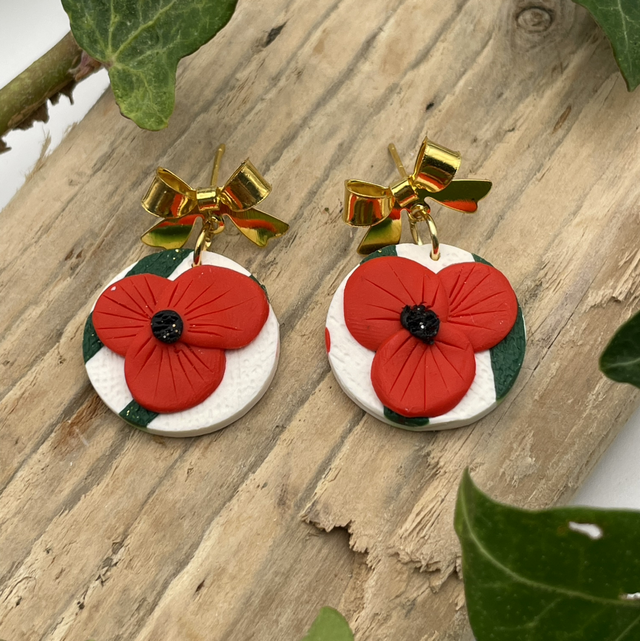 Midi bow statement poppy dangles