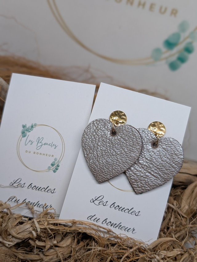 Boucles d&#039;oreilles Coeur ❤️ gris argenté nc017
