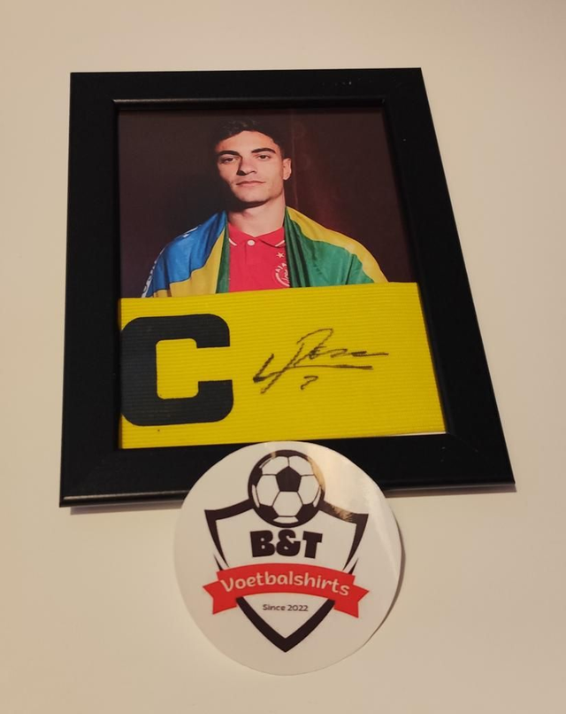 Gesigneerde aanvoerdersband Sosa