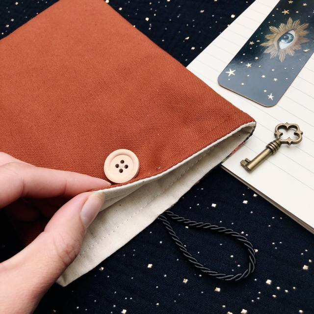 Pochette format liseuse - La louve chaman