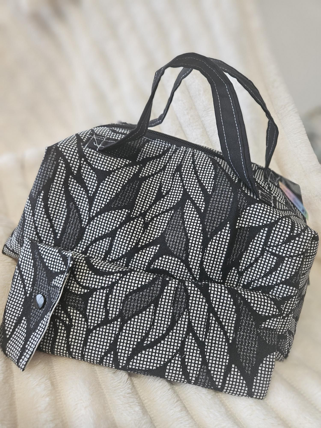 Belle trousse "noir dentelle "