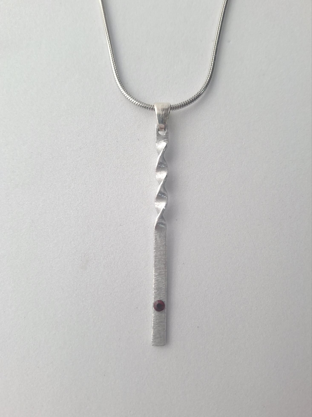 Straight/Spiral Pendant with Stone