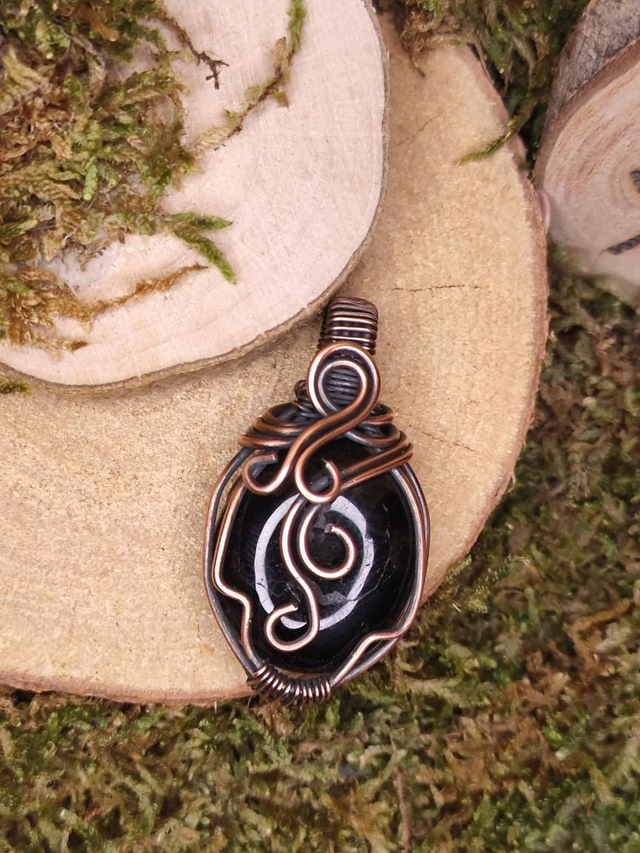 Pendentif &quot;Œuf Draconien&quot;