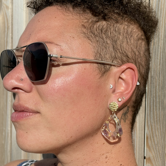 Boucles d’oreilles résine, améthyste acier inoxydable et feuilles d’or