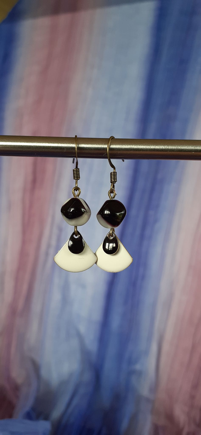 Paon Petites Boucles d'oreilles pendantes, bronze, noir &amp; blanc