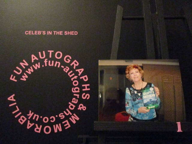 Dee Gordon Authentic Autographed 6x4.5 Our Facing Photograph (C1)