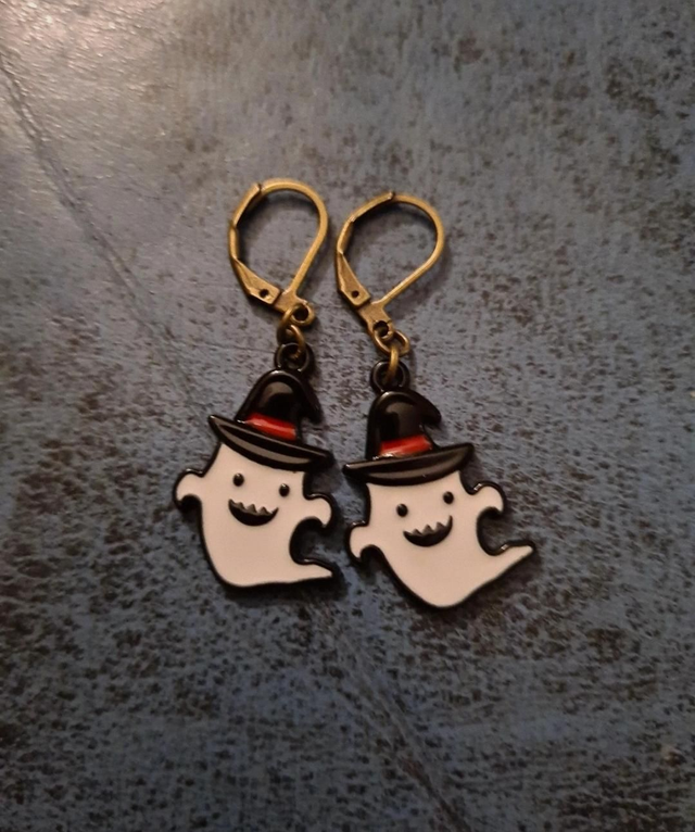 Earrings Happy White Enamel Ghost Witch Wizard Hat Lever Backs