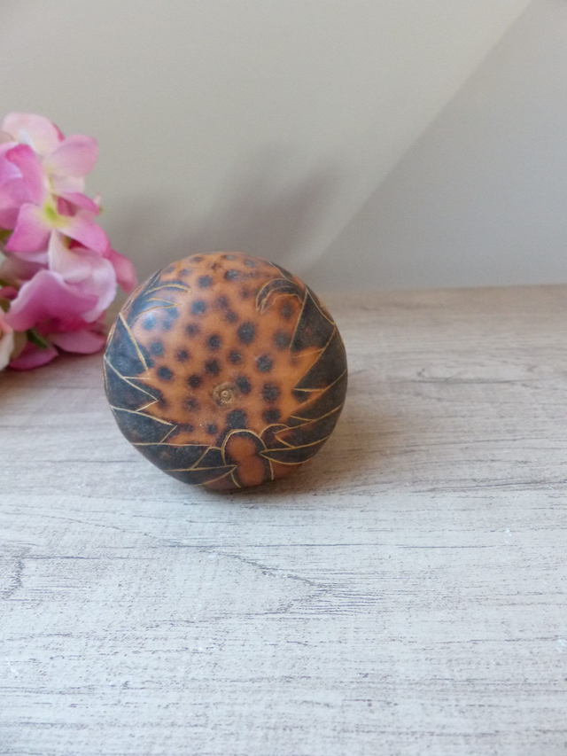 Ancienne Calebasse Courge péruvienne chouette hibou finement gravé collection artisanat vintage