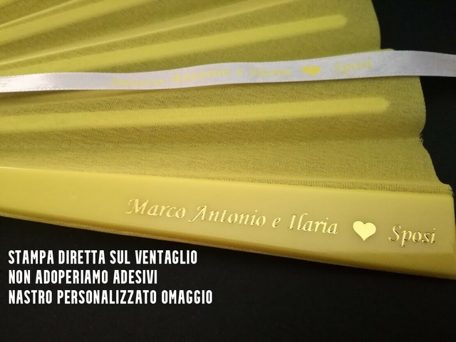 100 Ventagli matrimonio gialli personalizzati con colore di stampa oro, nastro personalizzato in omaggio 