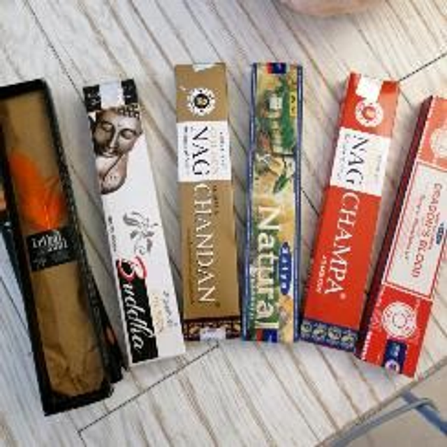 Incensi in bastoncino