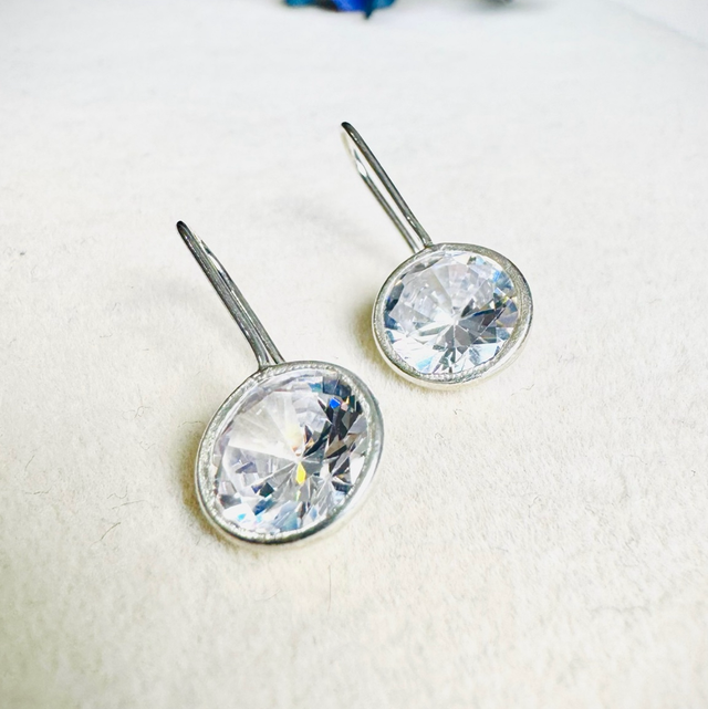 Brinco elegante cristal  ❌ ESGOTADO