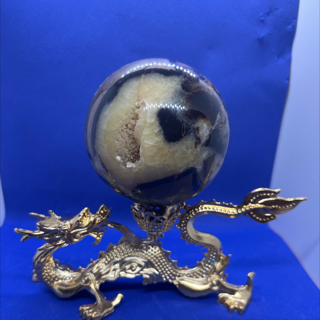 Boule de Septaria Druzy sur Socle Dragon – Force et Protection