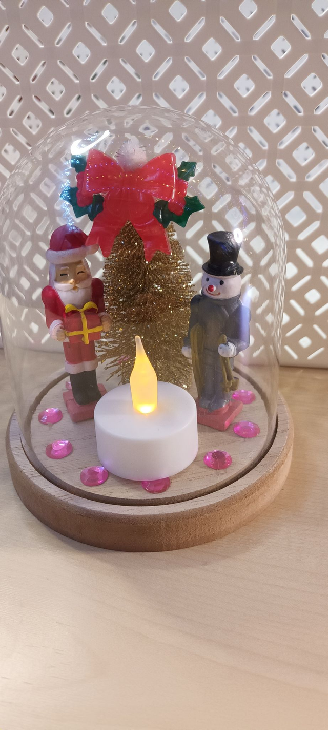 DECORATION NOEL SOUS CLOCHE _ 14 X 11 CM