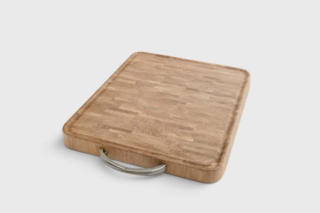 Stačio medžio pjaustymo lenta su rankenom