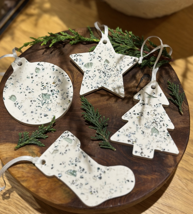 SET OF 4 BAUBLES GREEN