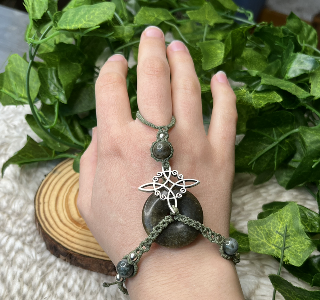 Bijou de Main &quot;Forest Witch&quot;