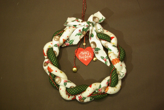 804-Couronne de Noël diamètre 30 cm