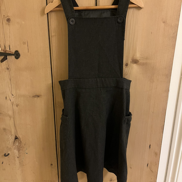 Grey school dress 5-6 years