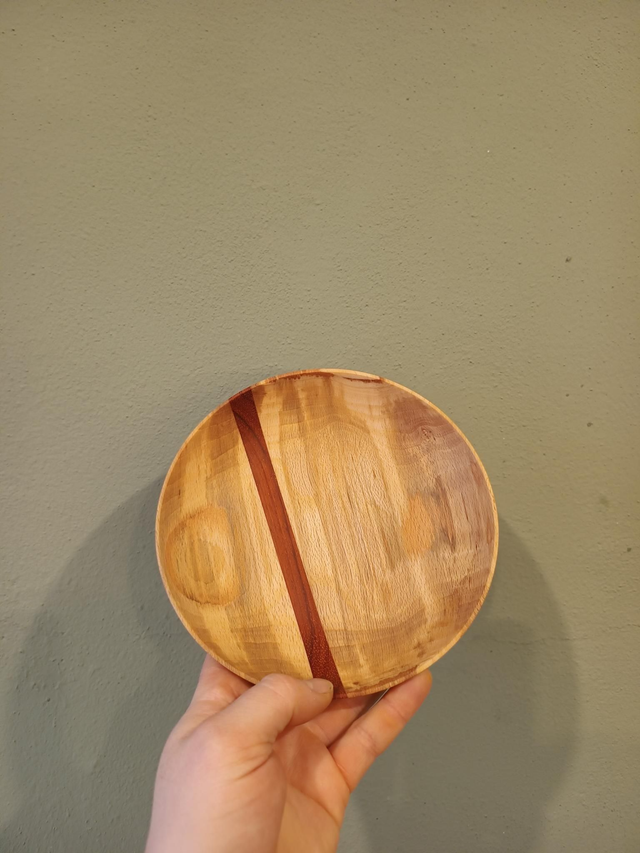 Kommetje beuk met vleugje padoek 25cm