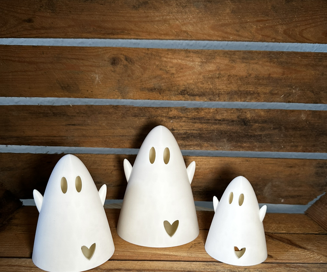 3D gedruckte Gespenster mit LED-Teelicht – in 3 Größen, optional mit Stab