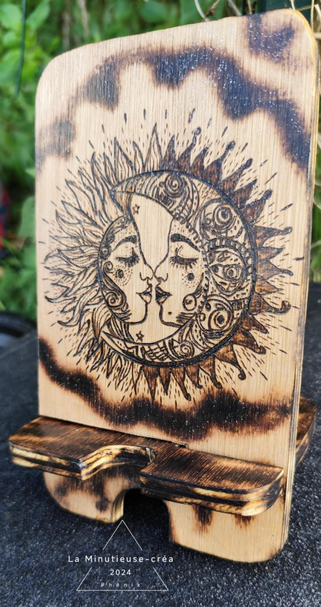 SUPPORT DE CHARGE TELEPHONE EQUILIBRE SOLEIL ET LUNE