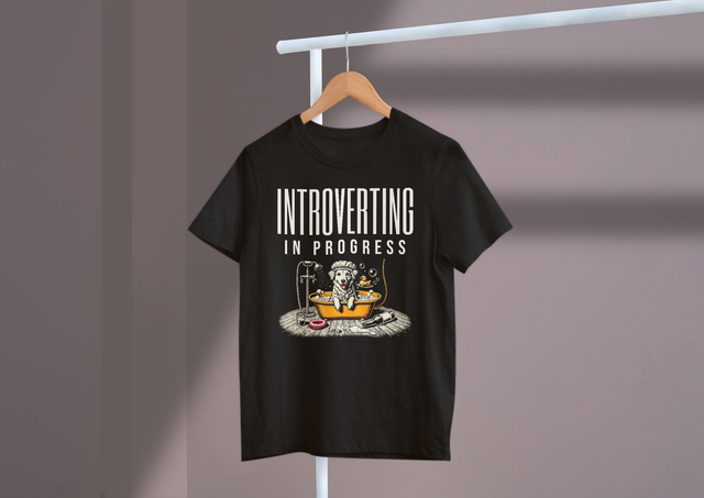 Introverting In Progress Introvert Life Quiet Time Funny. Introvertiert im Gange Introvertiertes Leben Ruhige Zeit Lustig