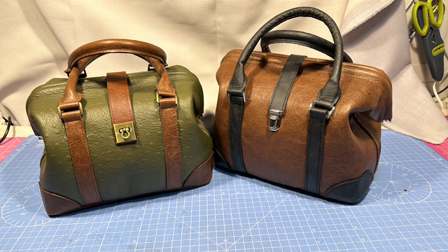 Gladstone Bag - Dark Brown Aged Leather