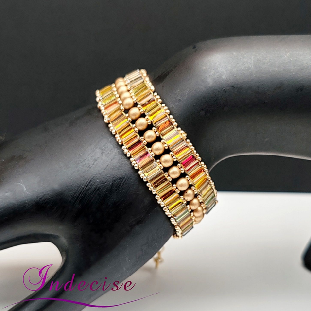 Bracelet en perles japonaises irisées et or