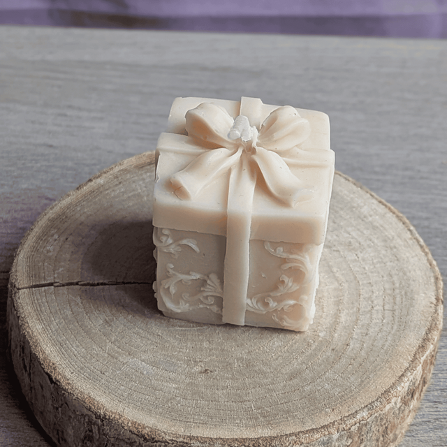 Bougie moulée de Noël – Parfum Cannelle orange