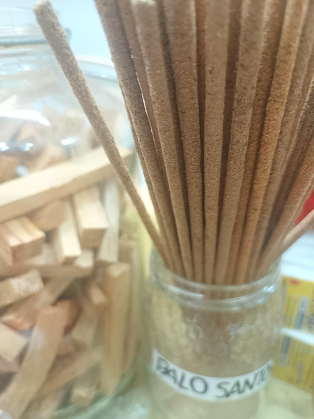 Incienso de palo santo artesano